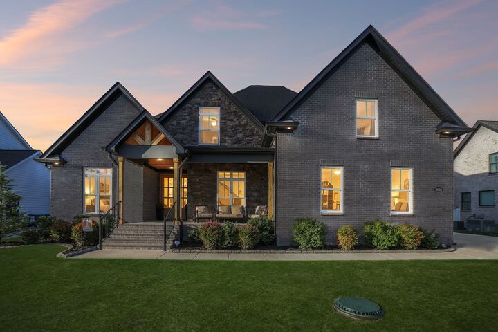 Property Photo:  3802 Carriage Dr  TN 37128 