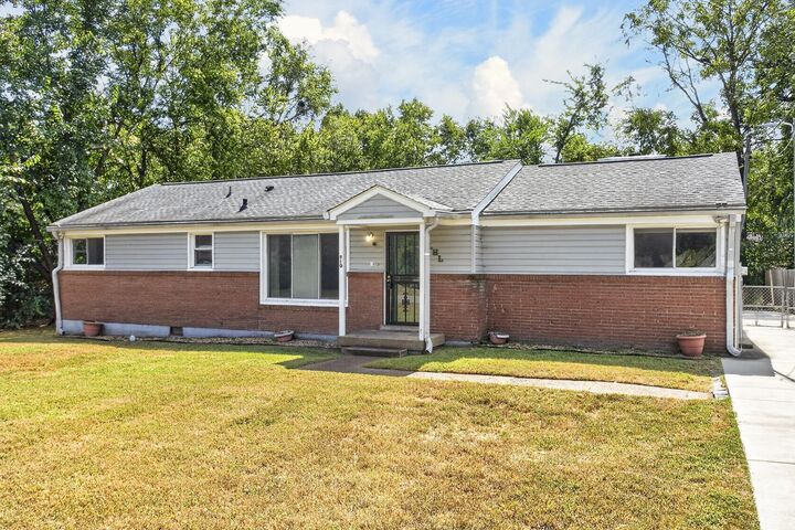 Property Photo:  910 McMahan Ave  TN 37216 