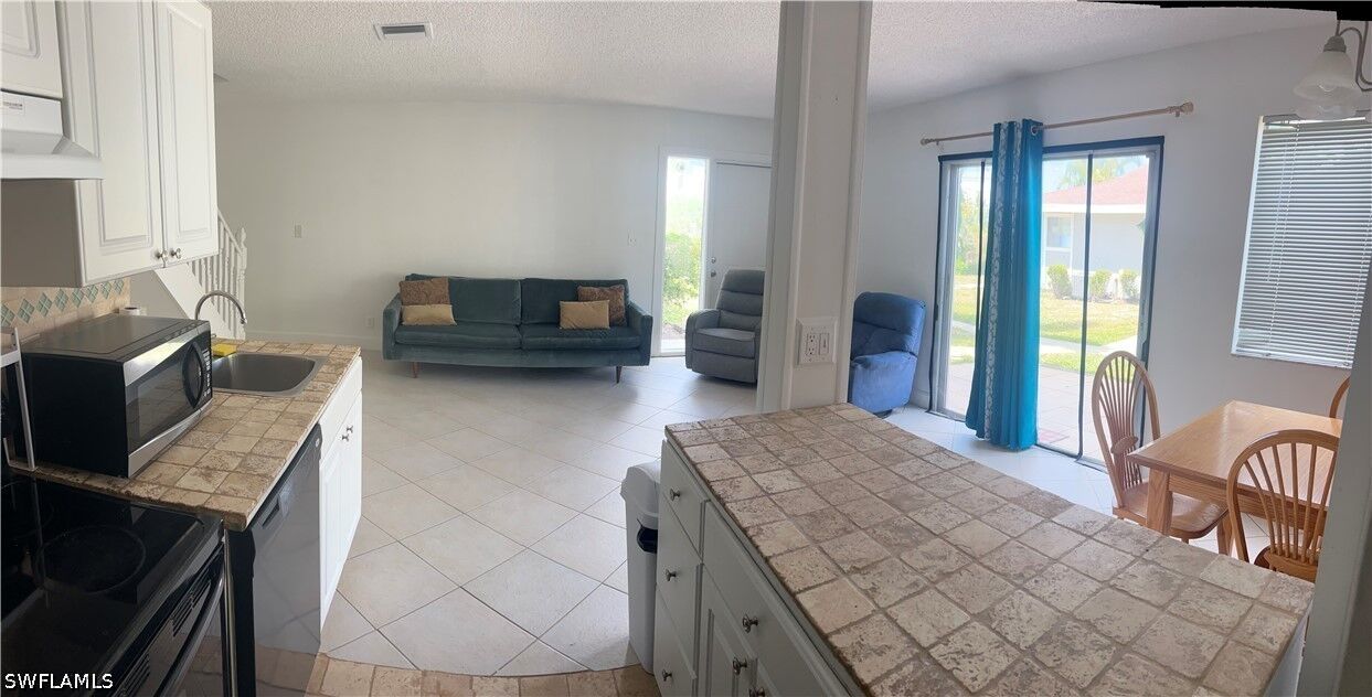 Property Photo:  3326 New South Province Boulevard 2  FL 33907 