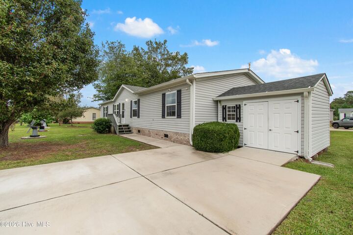 Property Photo: 1109 Nautical Lane SW NC 28467