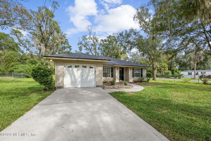 Property Photo: 207 Hinson Avenue FL 32220