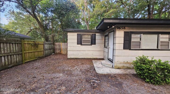 Property Photo: 9658 Gibson Avenue FL 32208