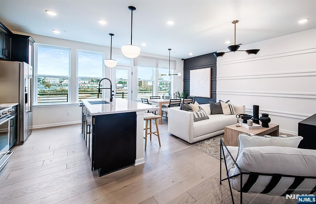 Property Photo:  300 Sycamore Street 306  NJ 07032 