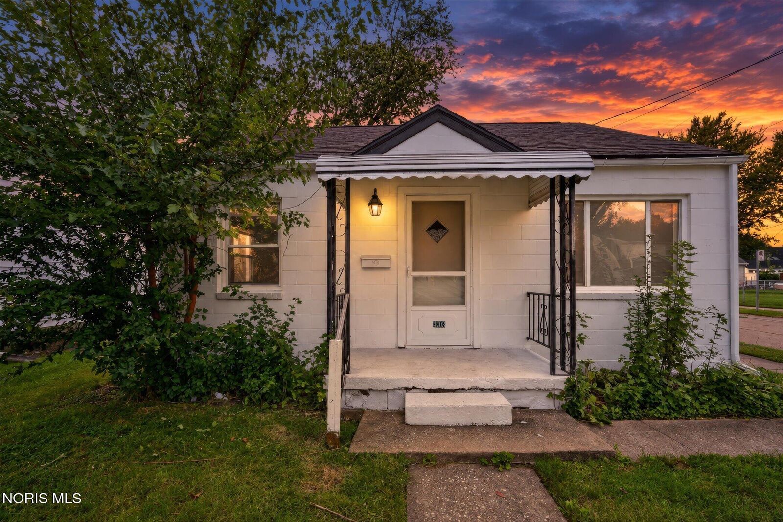 Property Photo:  4703 Vermaas Avenue  OH 43612 