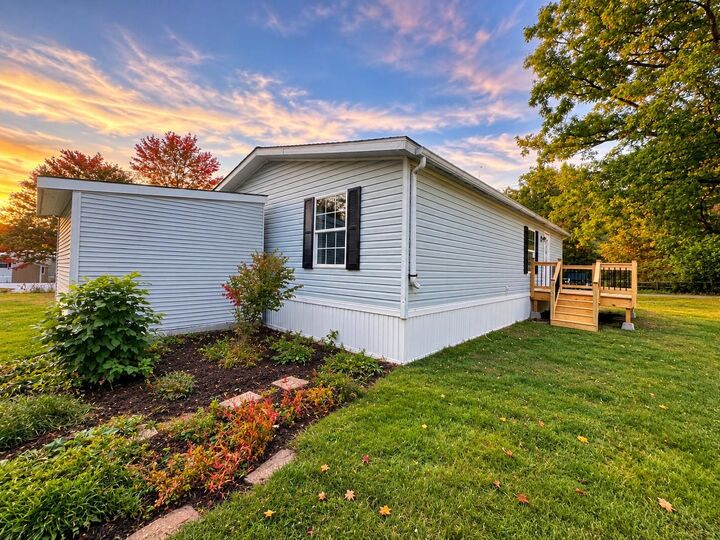 Property Photo: 4 Morways Park NH 03603