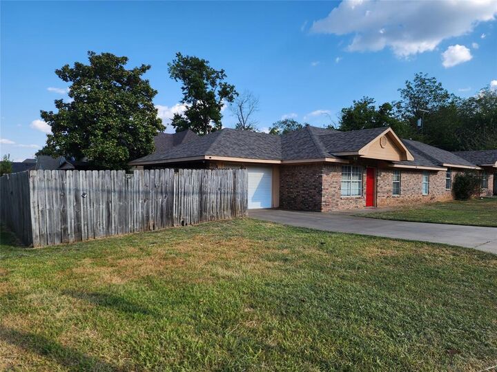 Property Photo:  326 N Scullin Avenue  TX 75020 