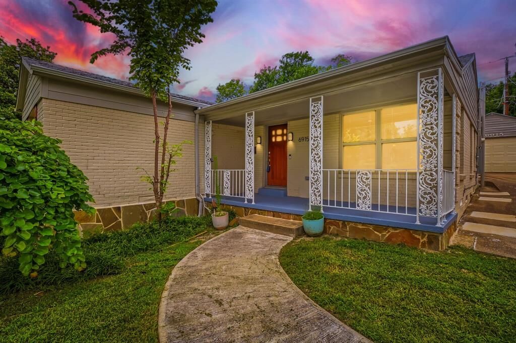 Property Photo:  6915 E Grand Avenue  TX 75223 