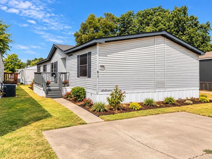 Property Photo:  301 S Coppell Road 5-1  TX 75019 