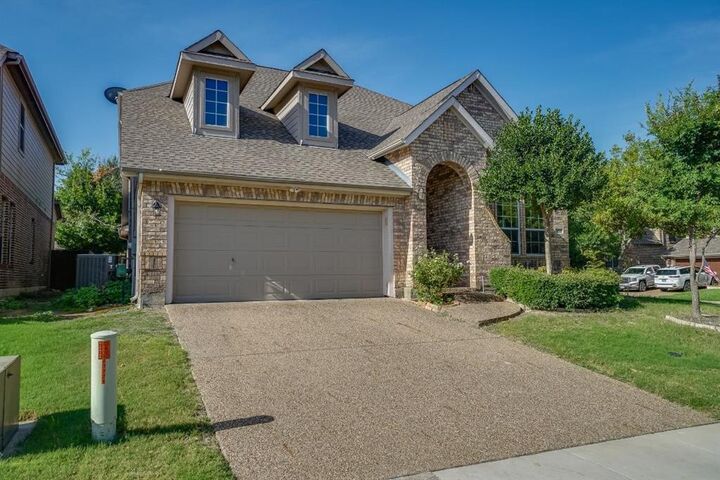 Property Photo: 7721 Glenwood Springs Lane TX 75070