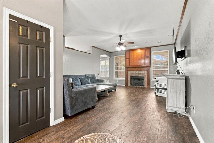 Property Photo:  309 Winston Drive  OK 73072 