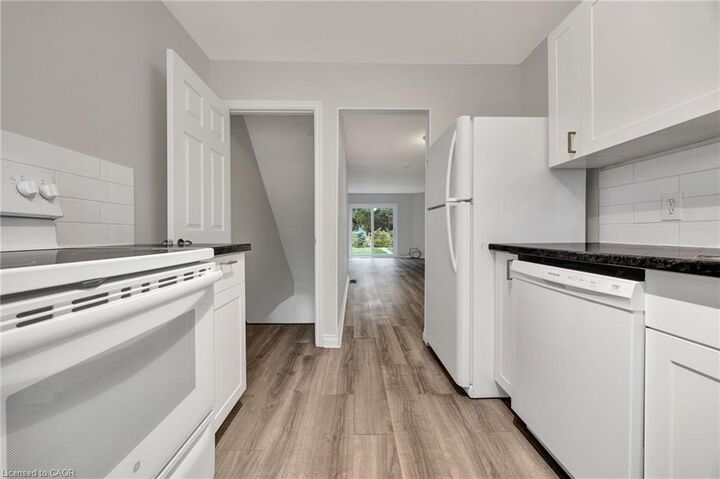 Property Photo:  655 Albert Street C  ON N2L 3V5 
