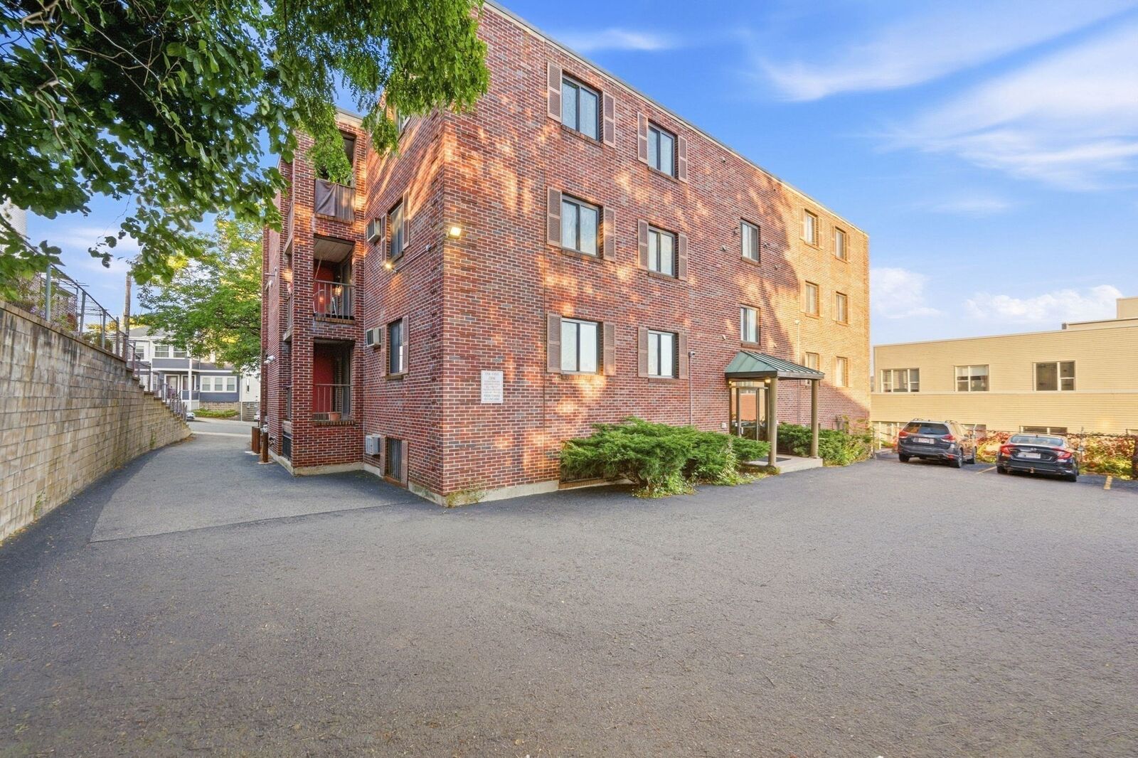 Property Photo:  14 Boston St 1A  MA 02143 