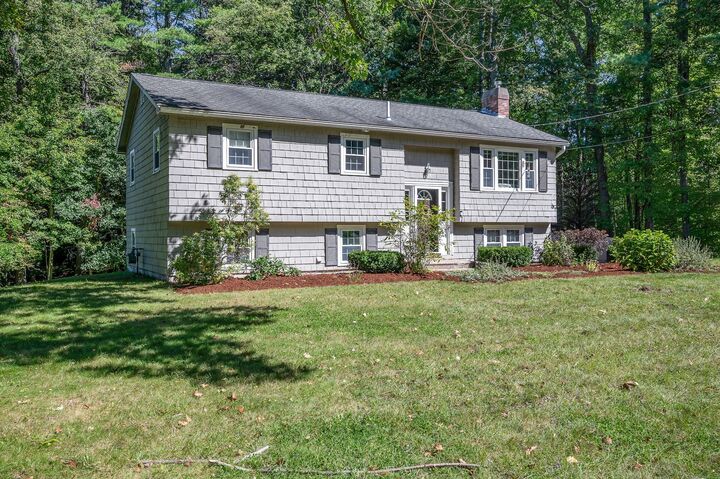 Property Photo: 7 Hickory Dr MA 01469