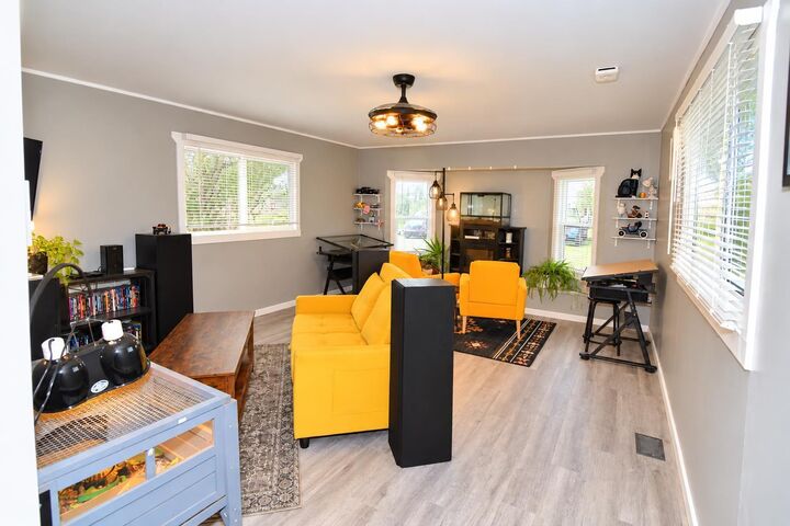 Property Photo:  149 Birch  AB T1R 1H8 