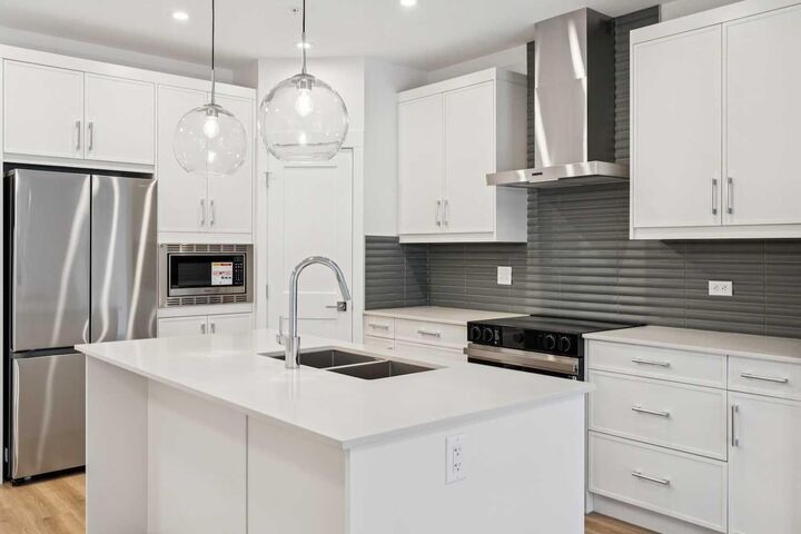 Property Photo: 3700 Seton Avenue 3211 AB T3M 4K4