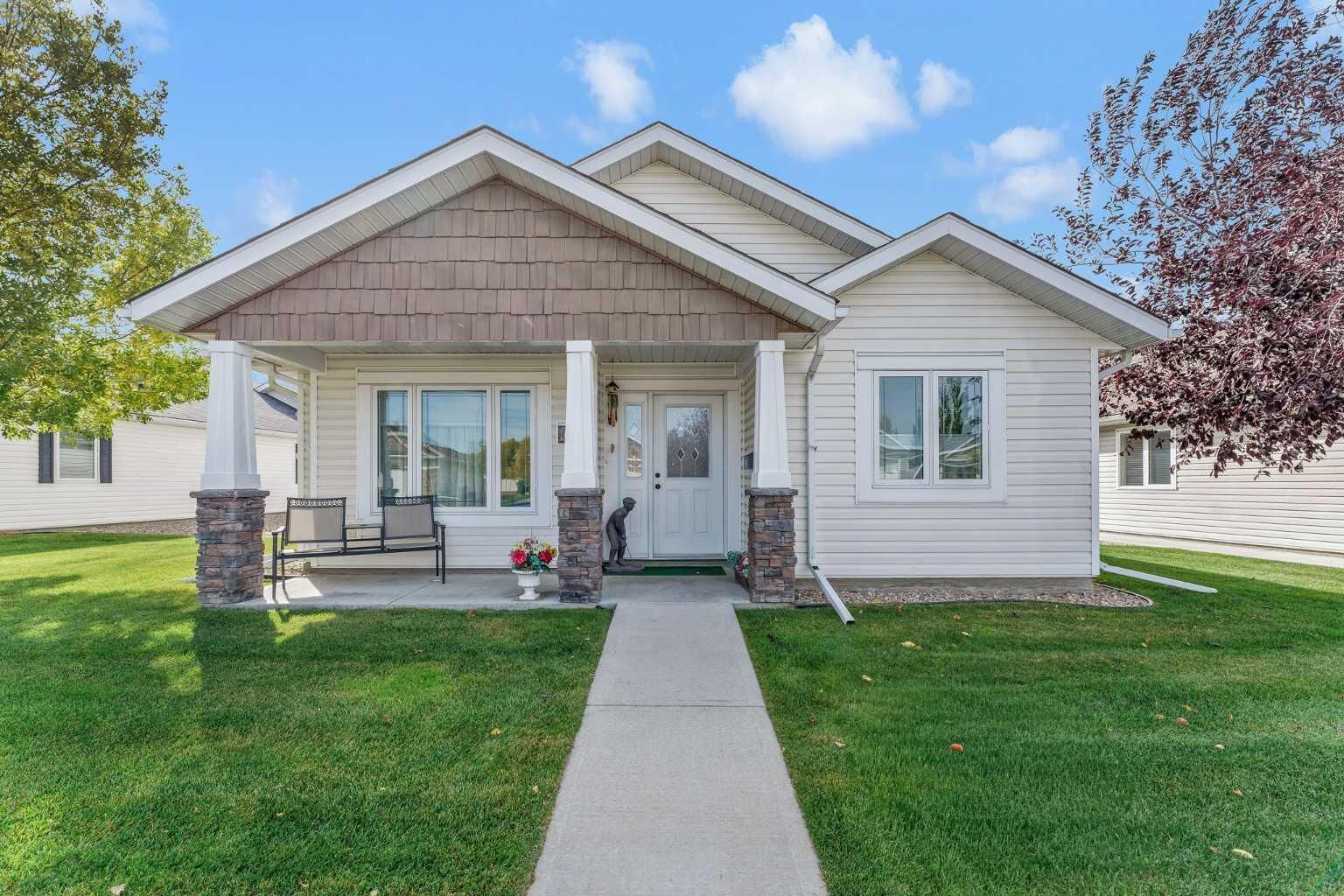 Property Photo:  69 Chartwell Place SE  AB T1B 0E4 