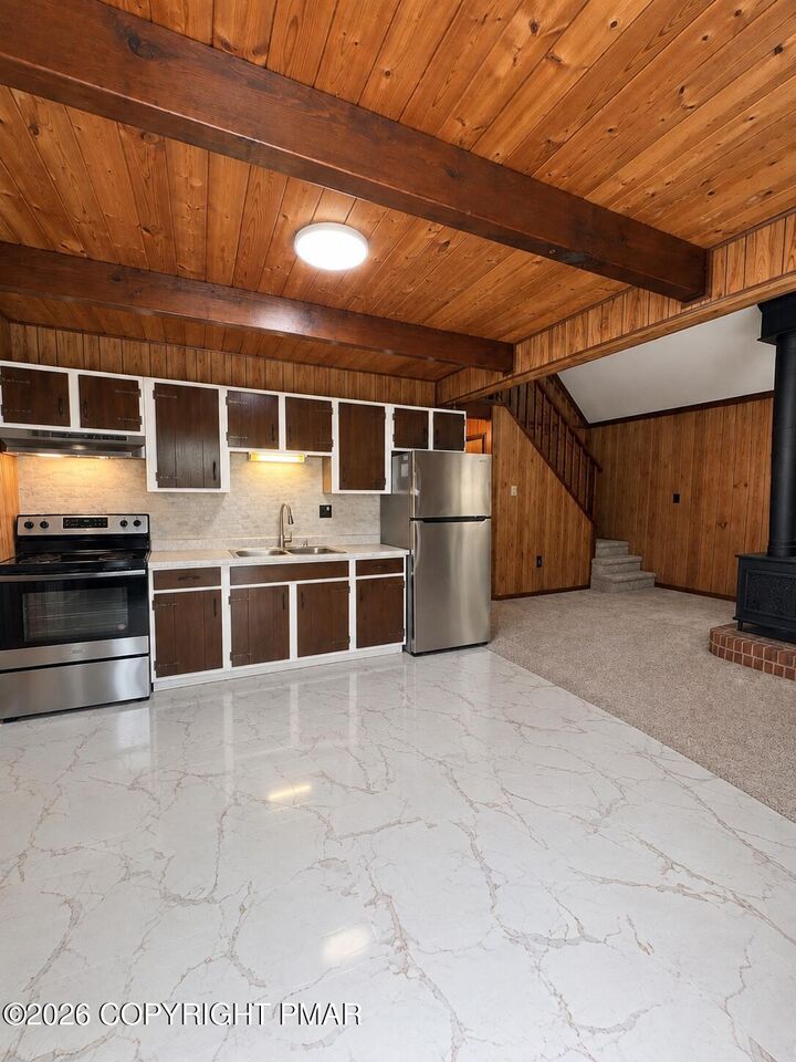 Property Photo:  102 Price Street  PA 18324 