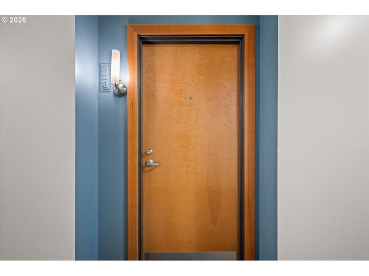 Property Photo:  2350 NW Savier St 328  OR 97210 