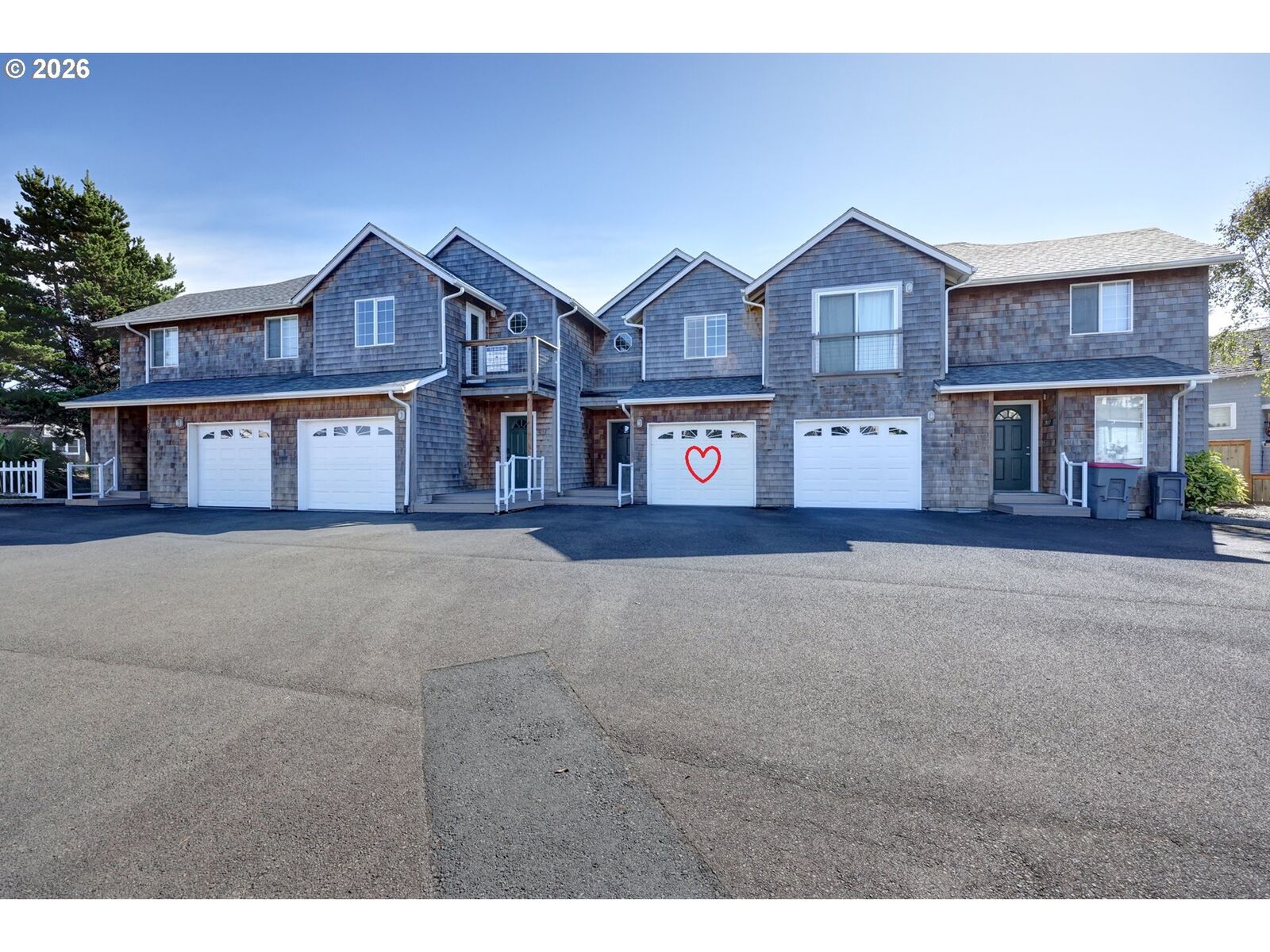 Property Photo: 305 Avenue C OR 97138