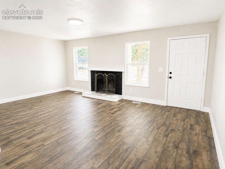 Property Photo:  825 San Antonio Place  CO 80906 