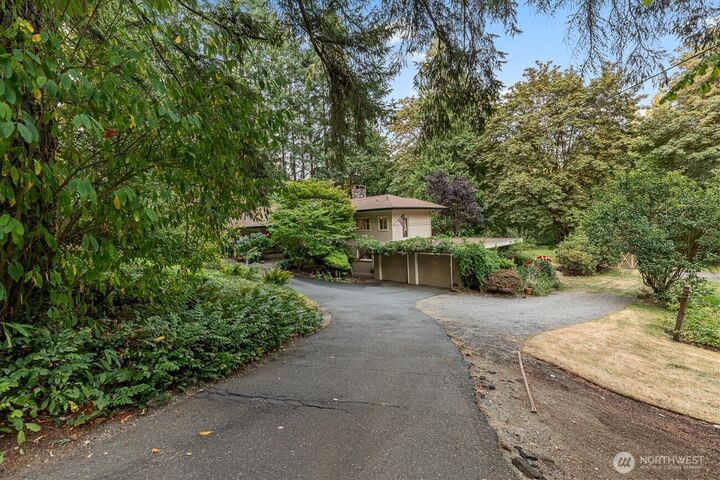 Property Photo: 23607 3rd Avenue SE WA 98021