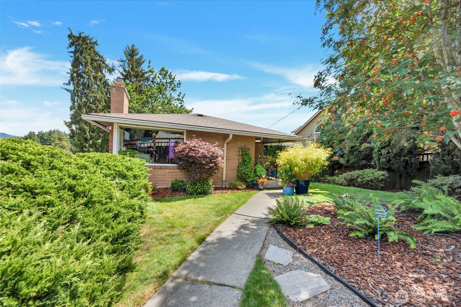 Property Photo: 12200 85th Avenue S WA 98178