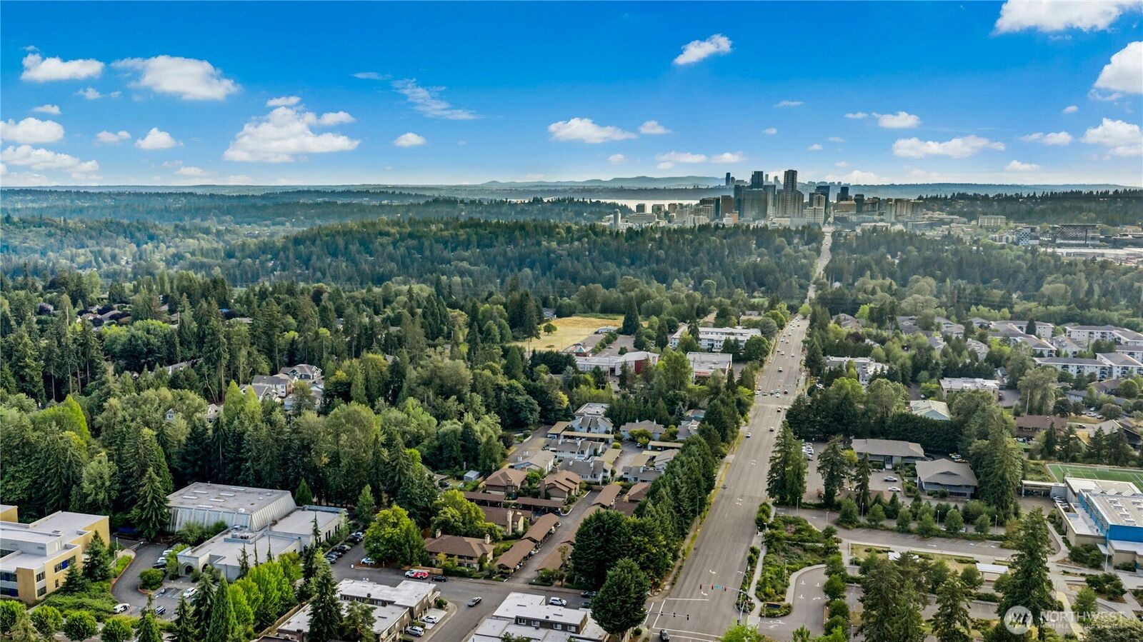 Property Photo:  709  143rd Avenue NE G-25  WA 98007 