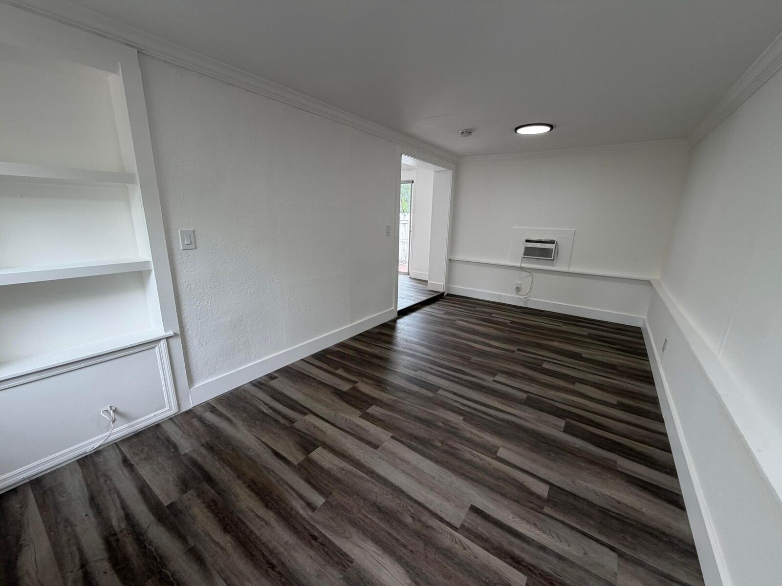 Property Photo:  844 NE 17th Way 1  FL 33304 