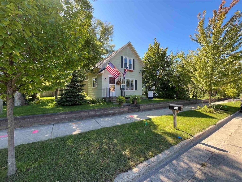 Property Photo:  746 Hannah Avenue  MI 49686 