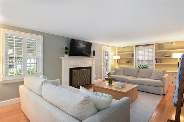 Property Photo: 15 Elmsgate Way RI 02916