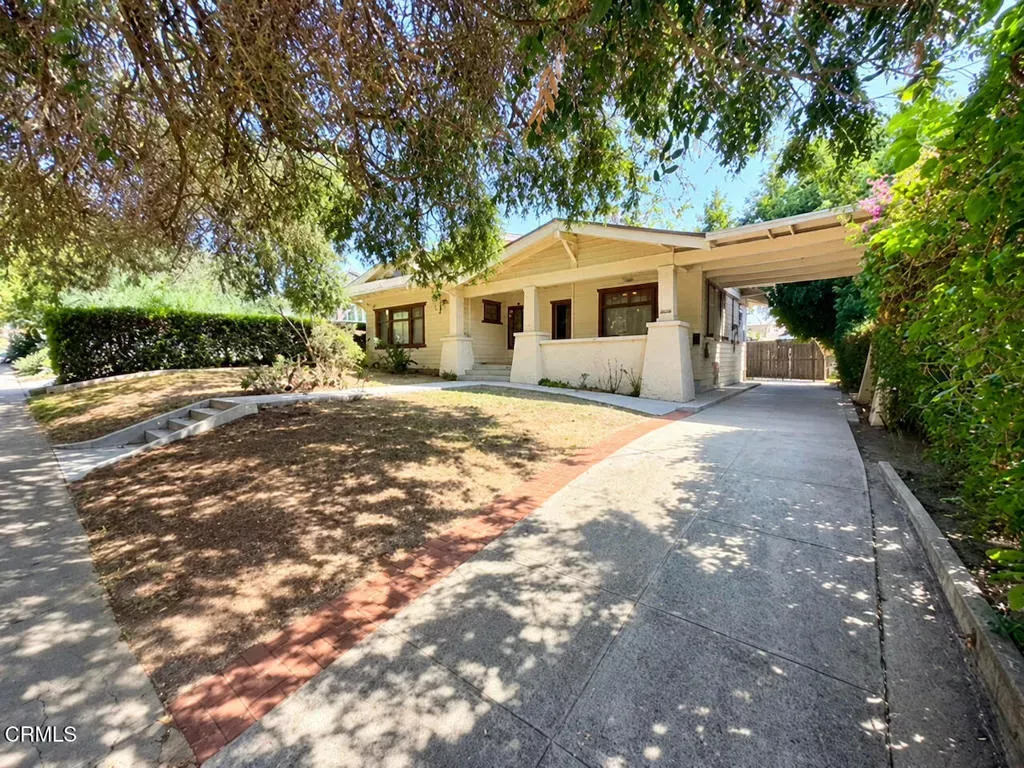 Property Photo:  1614 Golden Gate Avenue  CA 90026 