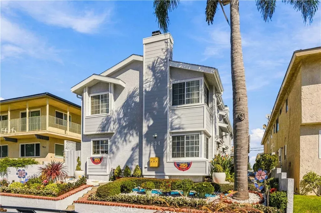 Property Photo:  934 W 26th 1  CA 90731 