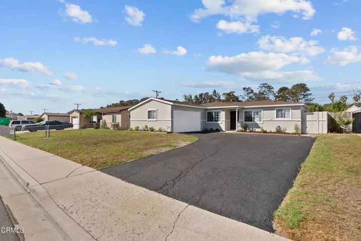 Property Photo:  1165 N 5th Place  CA 93041 