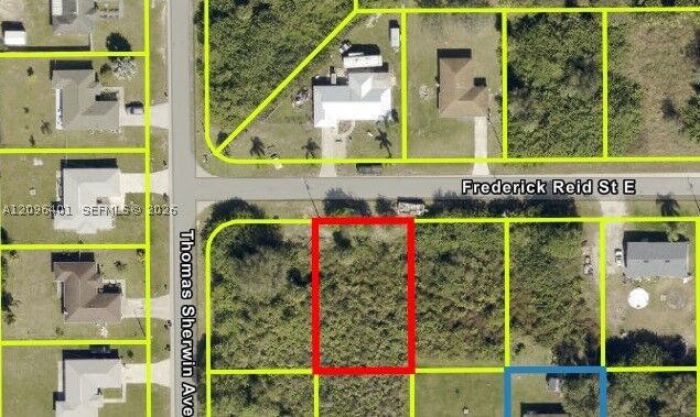 Property Photo:  808 Fredeerick Reid St E  FL 33974 