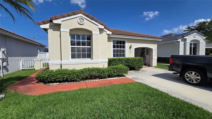 Property Photo:  5058 SW 148th Ter 5058  FL 33331 
