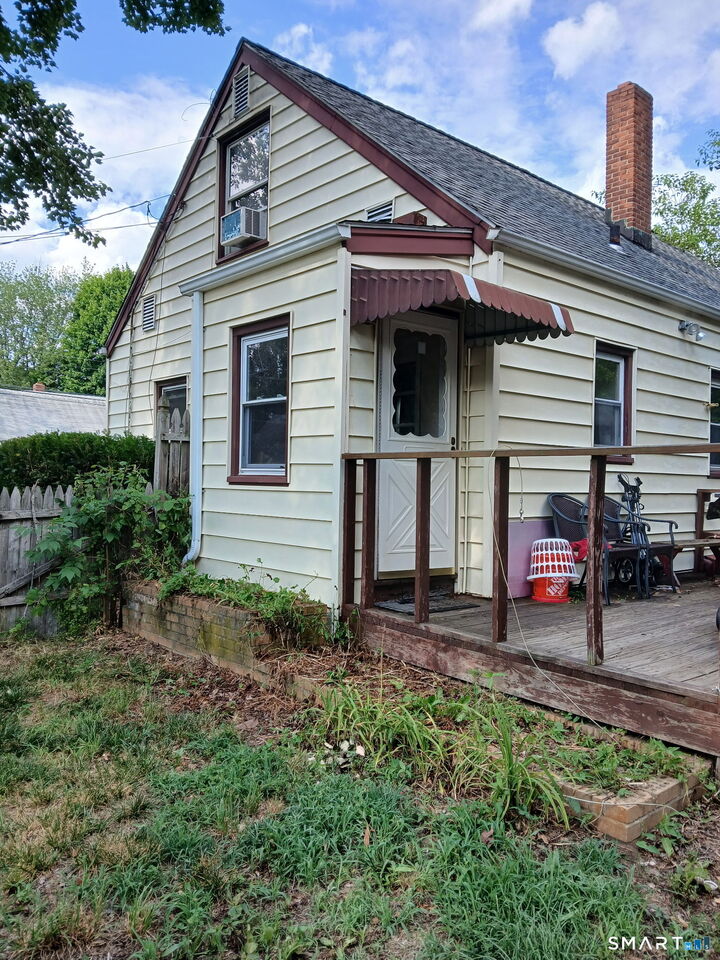 Property Photo:  11 Cardinal Place  CT 06614 