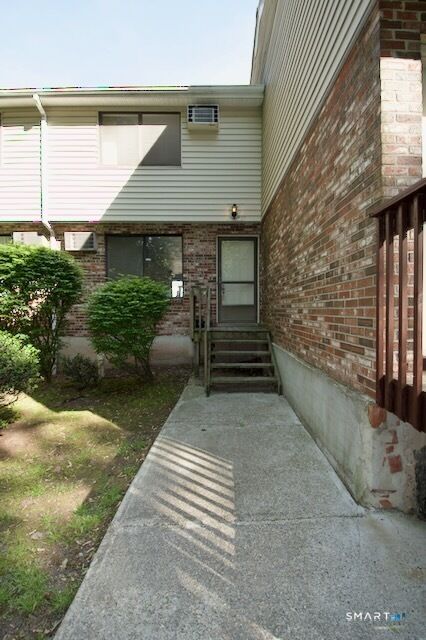 Property Photo:  839 Blackstone Village 839  CT 06450 