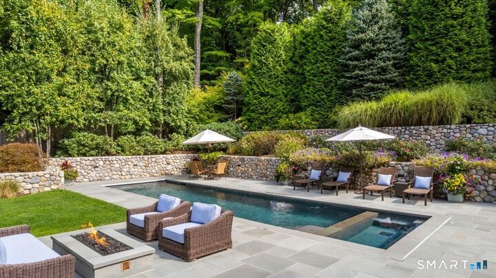 Property Photo:  284 Park Street  CT 06840 