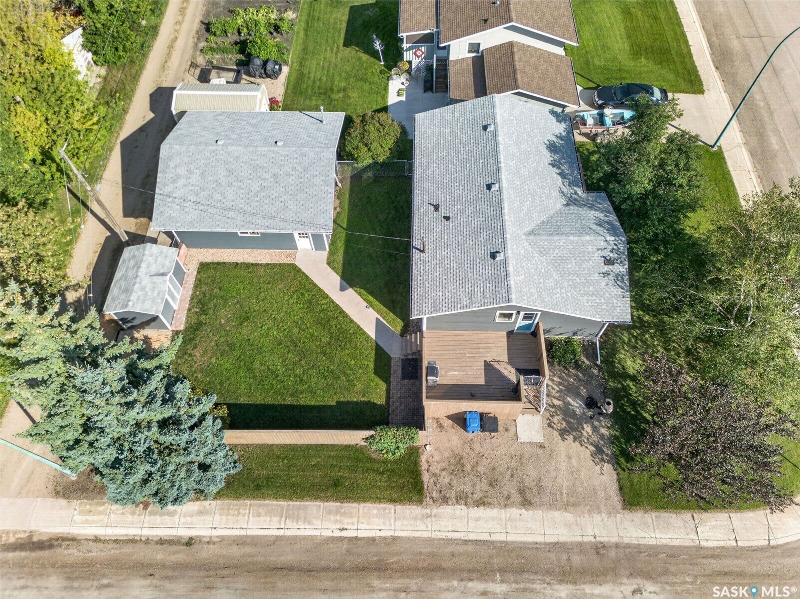 Property Photo:  220 Millburn Street  SK S0E 1A0 