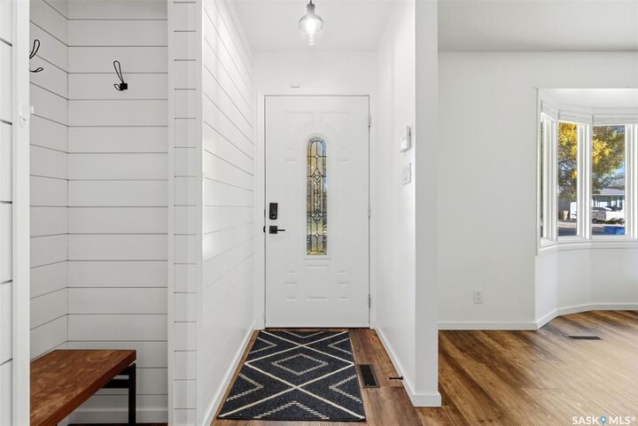 Property Photo:  147 Rink Avenue  SK S4R 5W2 