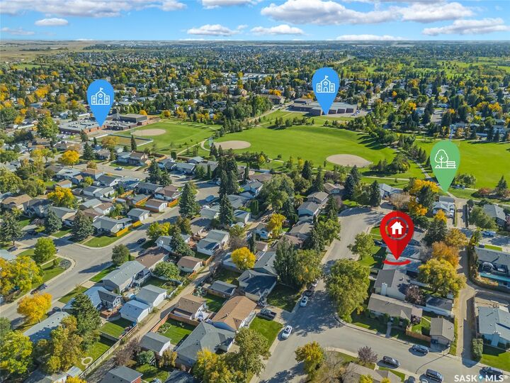 Property Photo:  417 Waterloo Crescent  SK S7H 4L3 
