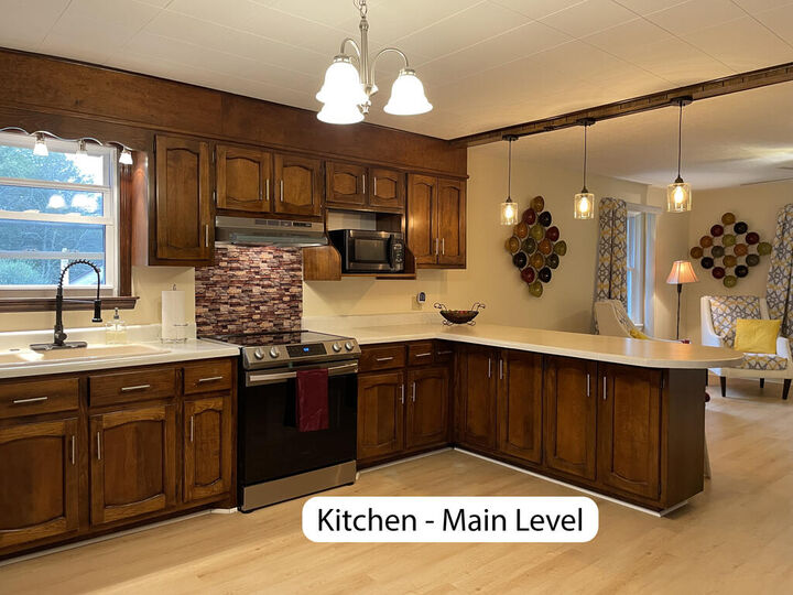 Property Photo:  703 N Independence Avenue  VA 24348 