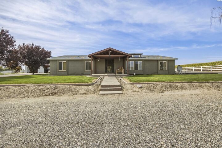 Property Photo:  2160 Ferson Road  WA 98944 