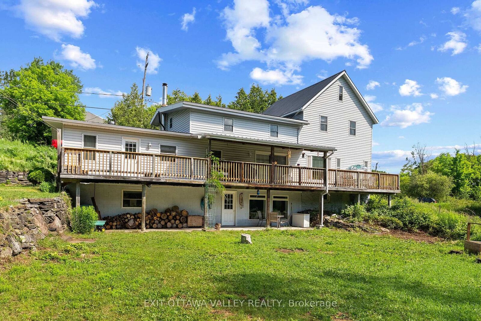 Property Photo:  162 Highway No. 28 N/A  ON K0H 1L0 