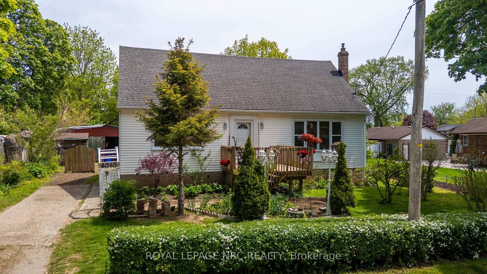 Property Photo:  6010 Carlton Avenue  ON L2G 5J5 
