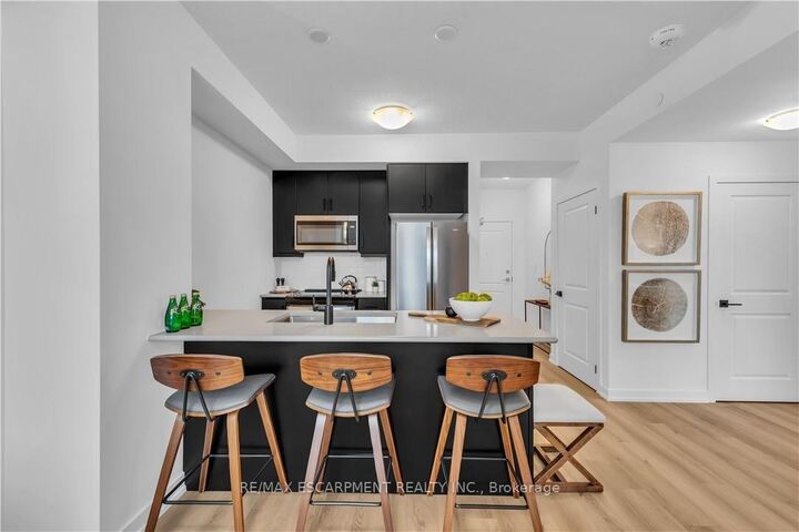 Property Photo:  10 Mallard Trail 237  ON L8B 2A7 