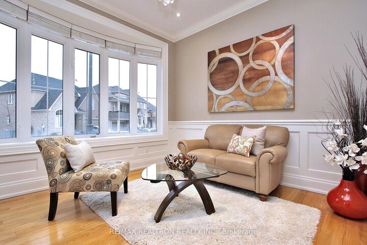 Property Photo:  30 Valmont Avenue  ON L4E 0P8 