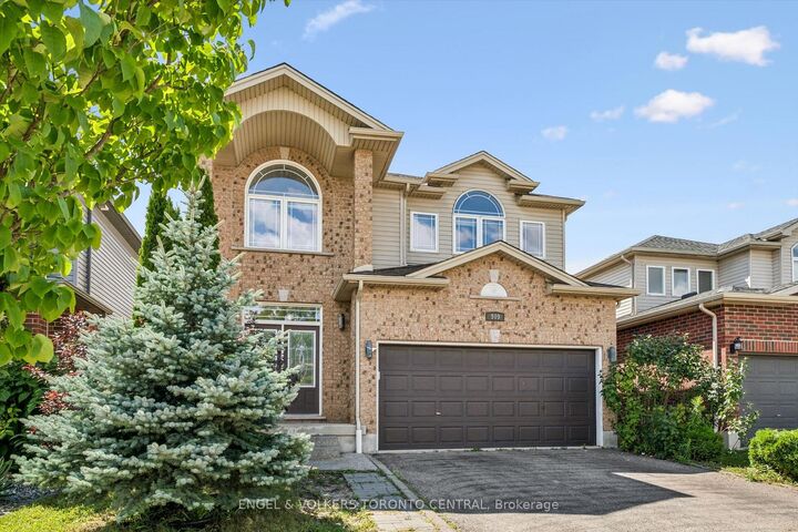 Property Photo:  909 Pebblecreek Court  ON N2A 4M6 