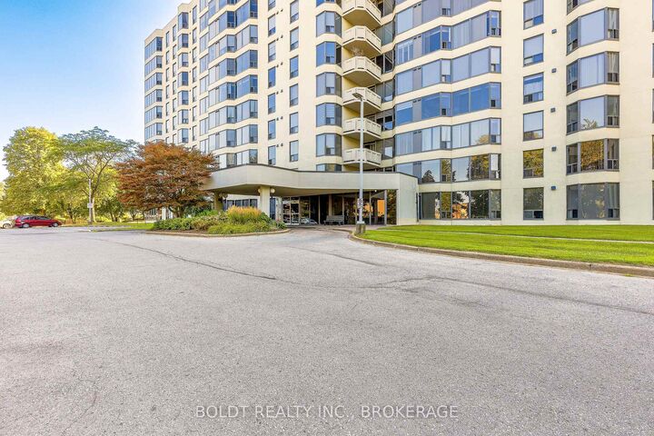 Property Photo: 81 Scott Street 812 ON L2N 7L5