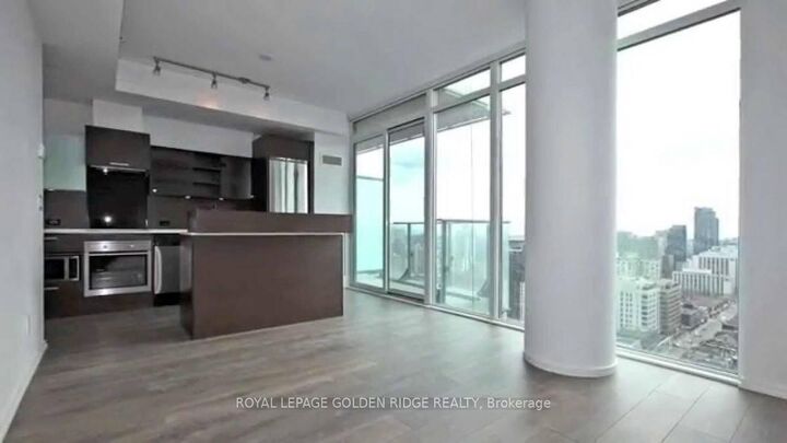Property Photo:  75 St Nicholas Street 3203  ON M4Y 0A5 